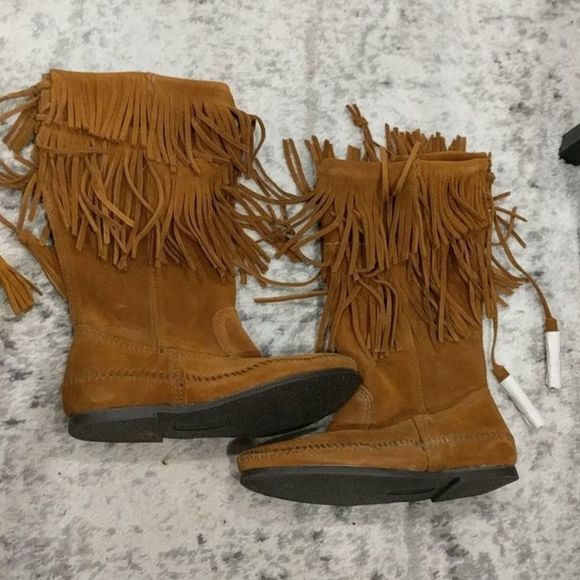 Minnetonka two-layer fringe moccasins - Picture 3 of 4